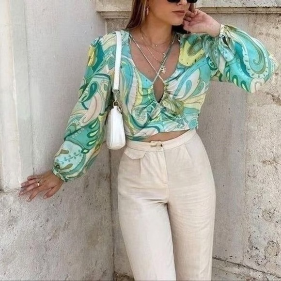 Zara|70s Inspired Sea Green Satin Puffy Long Sleeve V-Neck Crop Top Blouse Sz XL - Picture 7 of 7